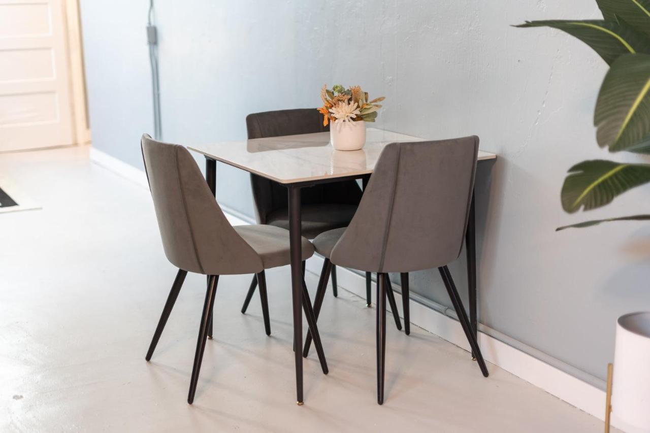 Avalon Suites